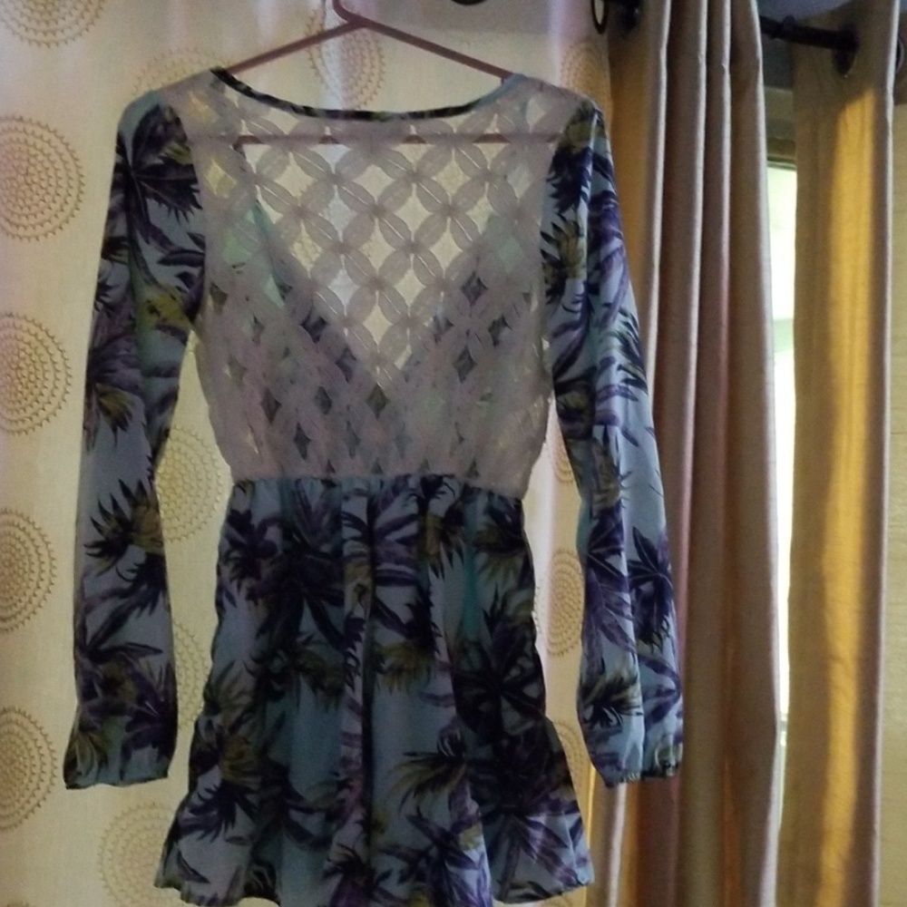 Romper - Picture 3 of 4